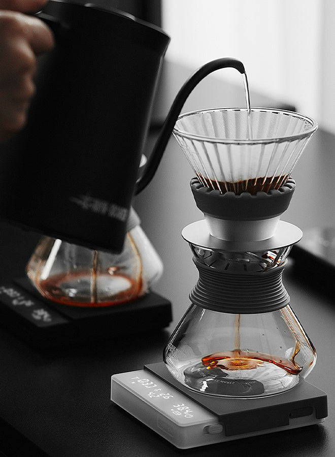 MHW-3BOMBER Cube Coffee Scale 3.0 Pro, cube footprint that fits under a portafilter