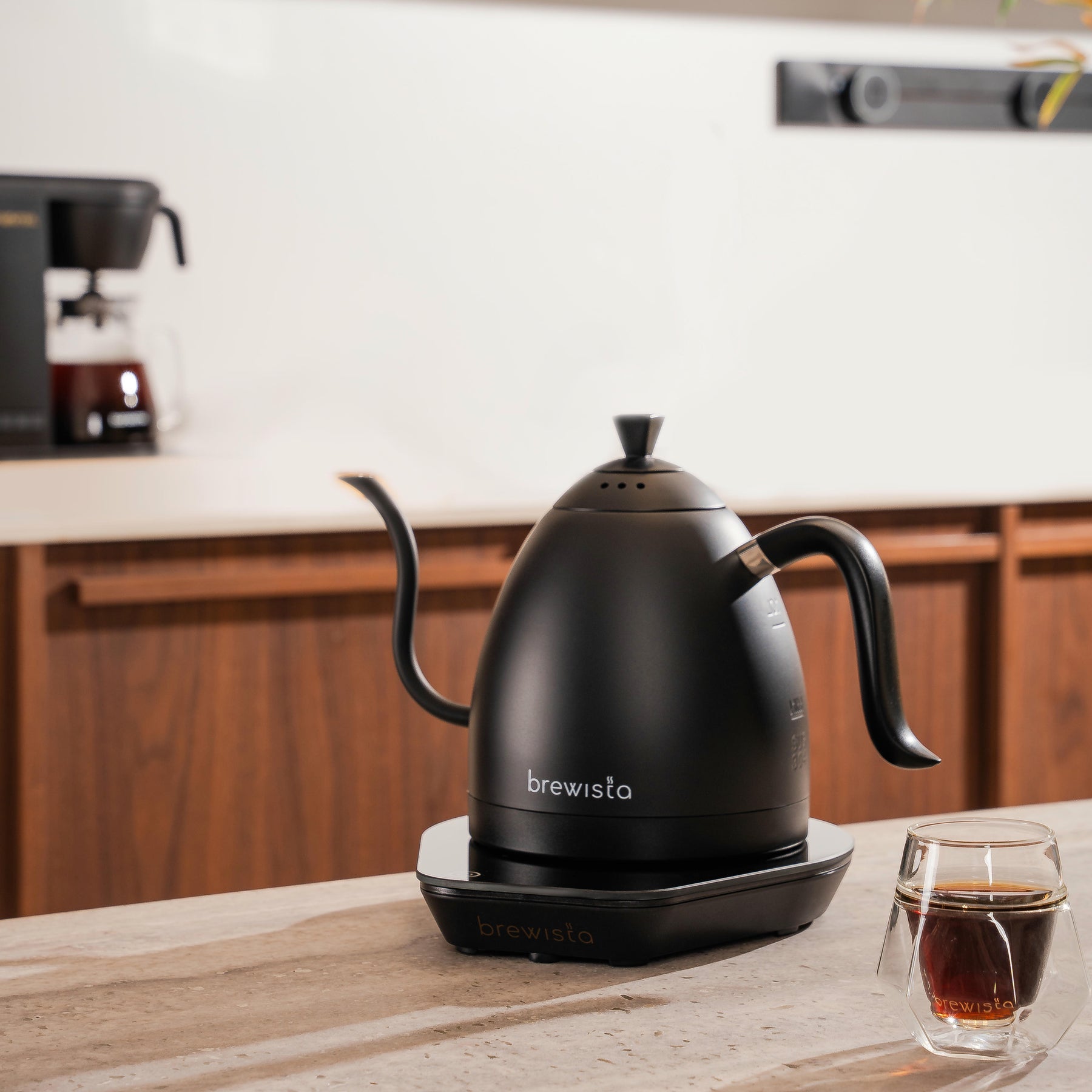 Brewista Artisan Gooseneck Kettle 1L – Variable Temperature Electric Pour Over Kettle